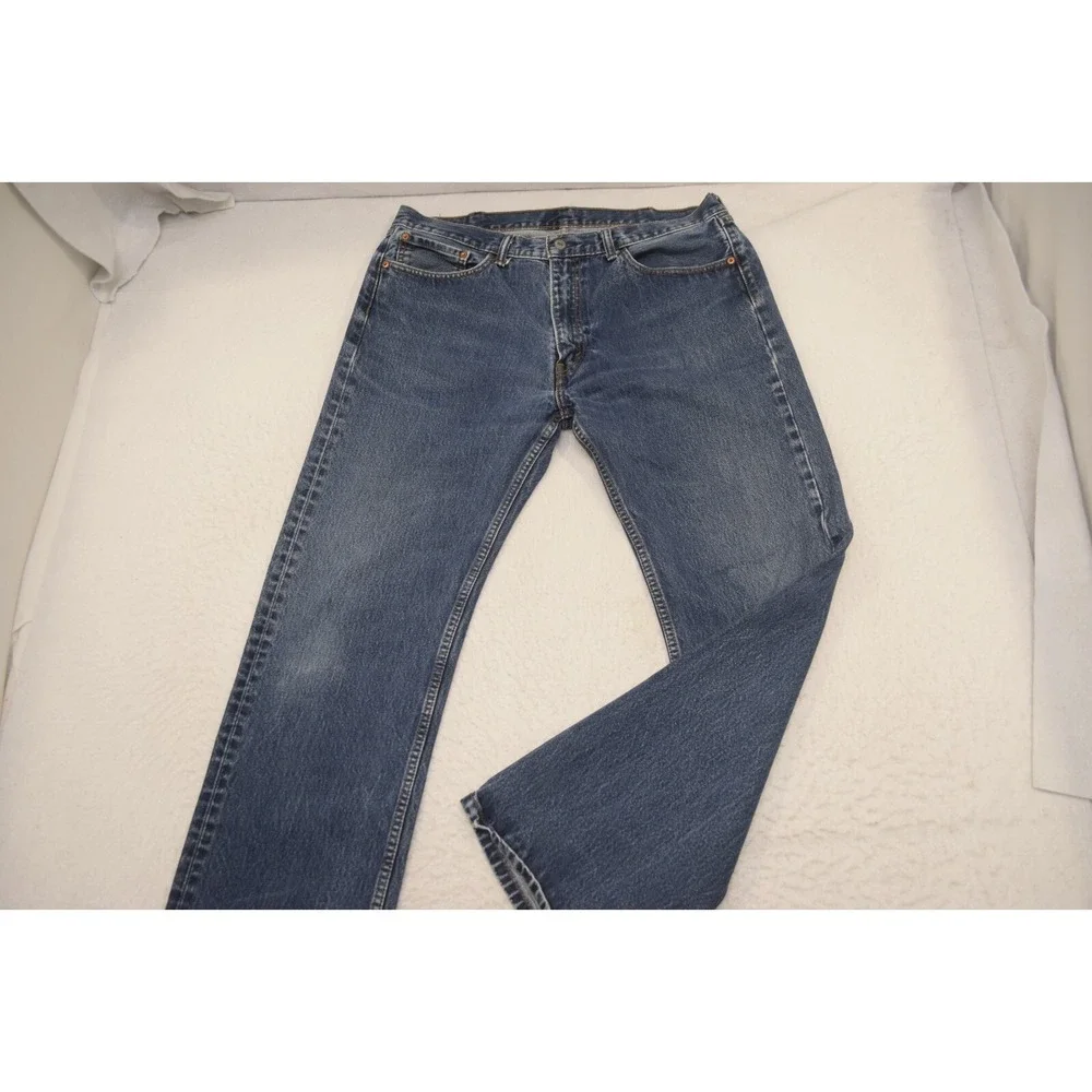 Levis waist 19